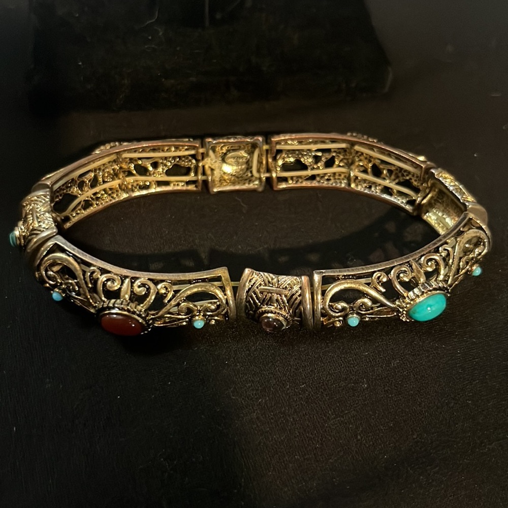 R.J. Graziano Stretch GoldTone Cabachon Bracelets. 2 broken, 2 stretched out. - Picture 7 of 9